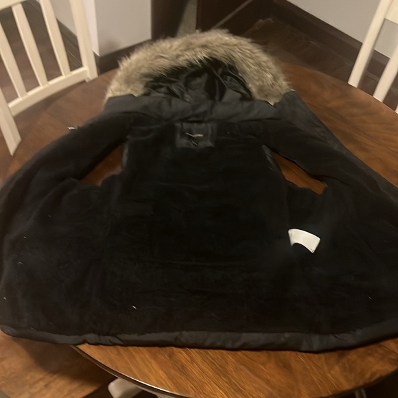 Black - Banana Republic Puffer Vest with fur lined hood. Great condition. - Picture 2 of 5